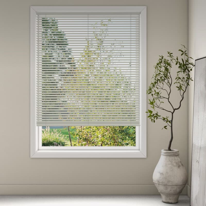 Java 8326 Wood Venetians