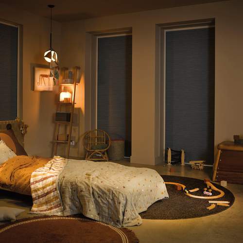 Stores occultants : Stores Duette Luxaflex avec LightLock