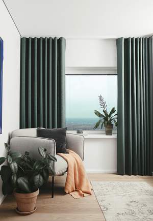 isolerende raamdecoratie: kamerhoge gordijnen