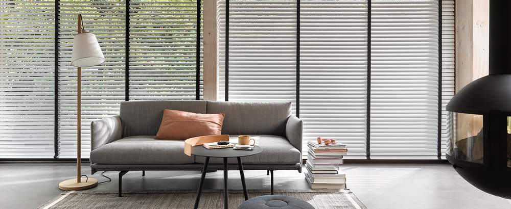 Raamdecoratie woonkamer  Horizontale Jaloezieën