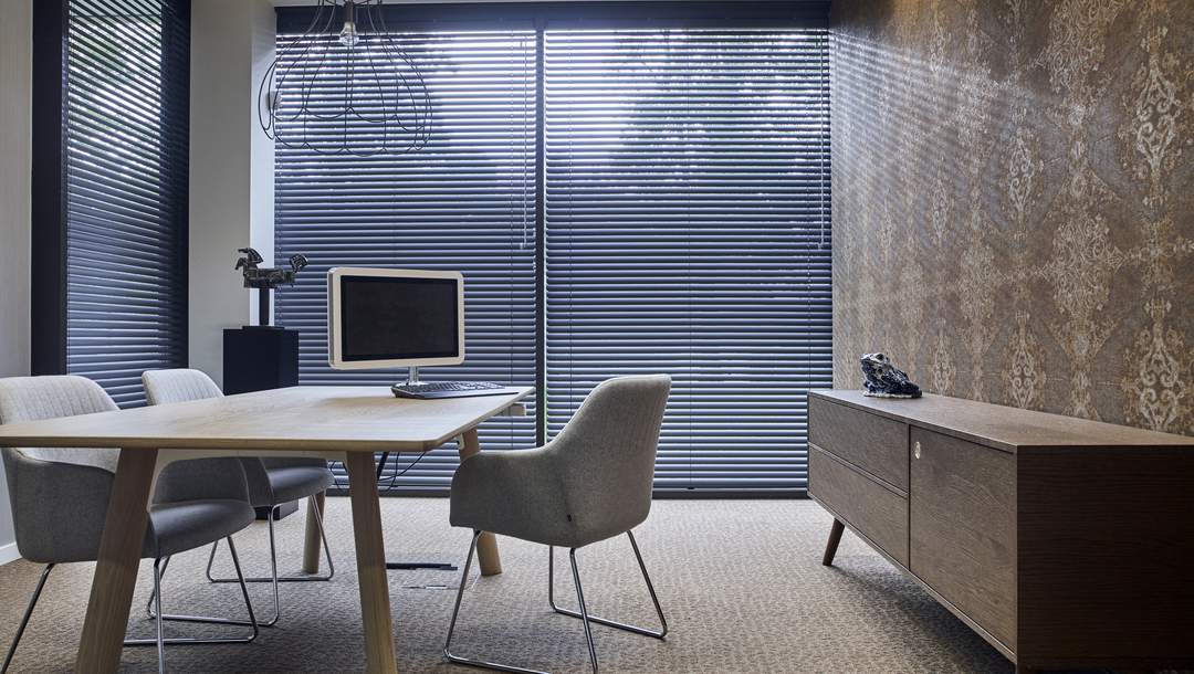 Raamdecoratie home office - Venetian Blinds