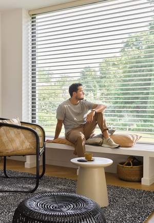 Luxaflex® ClearView™ Silhouette® Shades met PowerView®